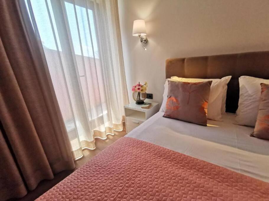 Chale Esmeralda - Charming Studios In Calheta Beach 외부 사진
