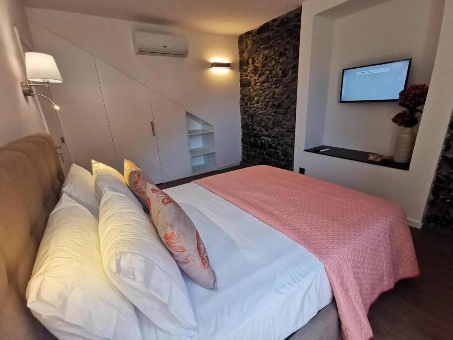 Chale Esmeralda - Charming Studios In Calheta Beach 외부 사진