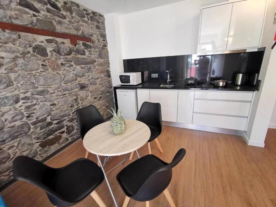 Chale Esmeralda - Charming Studios In Calheta Beach 외부 사진