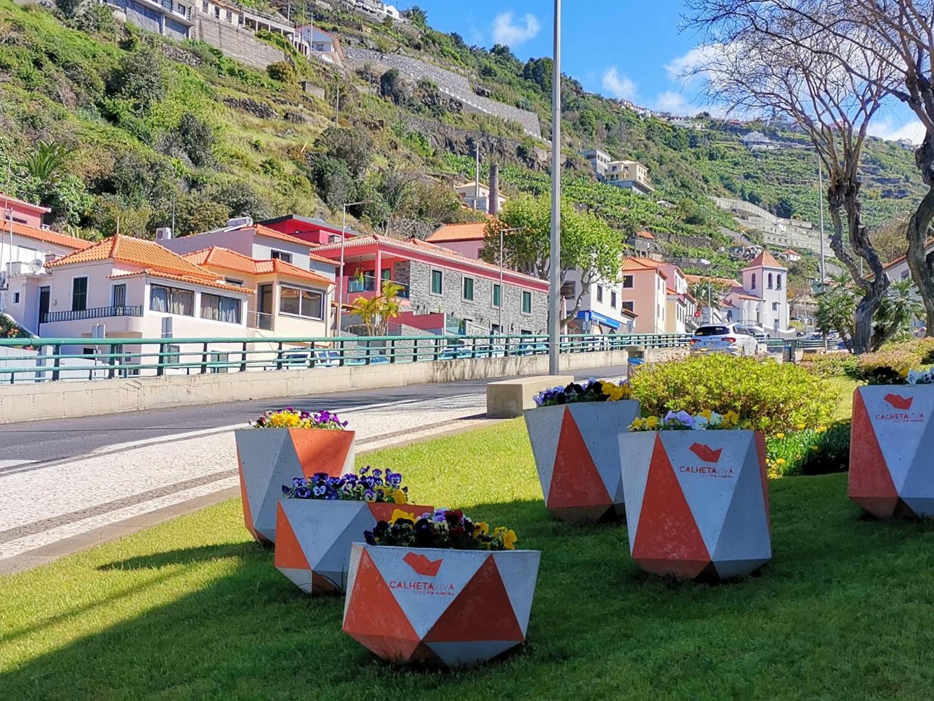 Chale Esmeralda - Charming Studios In Calheta Beach 외부 사진
