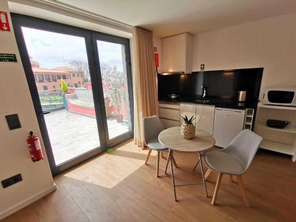 Chale Esmeralda - Charming Studios In Calheta Beach 외부 사진
